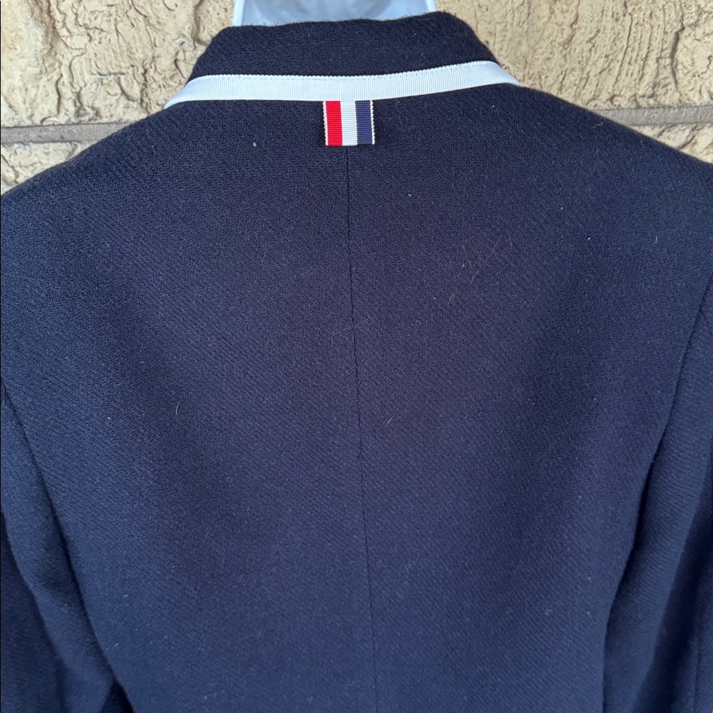 Neiman Marcus Wool Woman’s Black Blazer White Trim Size Small - Picture 9 of 15